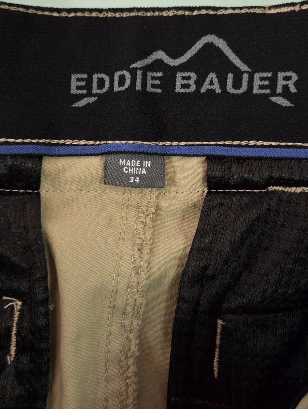 Eddie Bauer Men's Khaki Belted Cargo Shorts Size 34